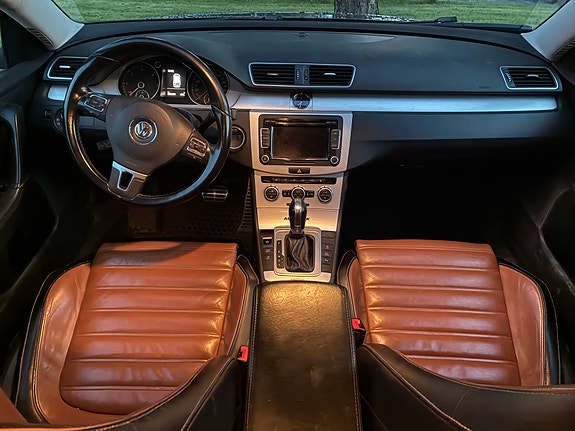 Volkswagen Passat Alltrack 5 of 6