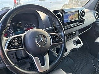 Mercedes-Benz Sprinter 319 9 of 12
