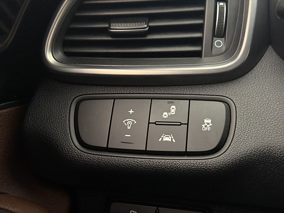 Kia Sorento 18 of 30