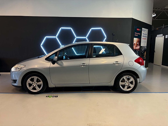 Toyota Auris 6 of 11