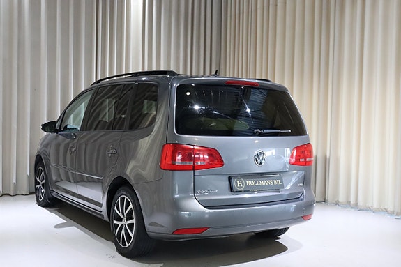 Volkswagen Touran 7 of 25