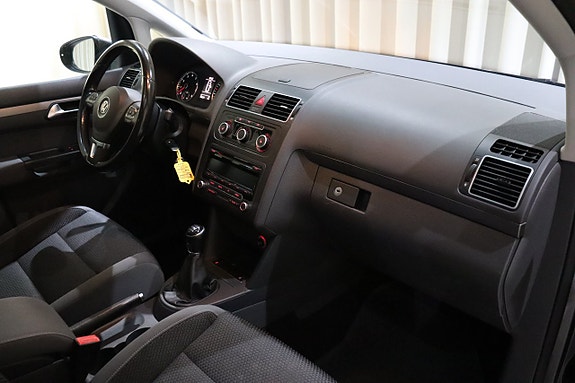 Volkswagen Touran 23 of 25