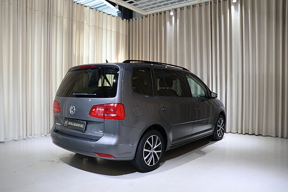 Volkswagen Touran 10 of 25