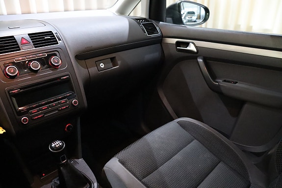 Volkswagen Touran 22 of 25