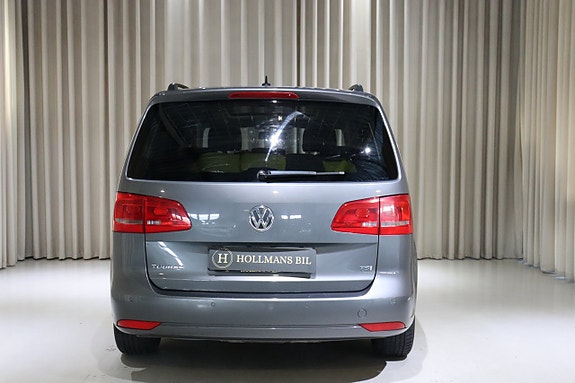 Volkswagen Touran 8 of 25