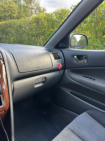 Mitsubishi Galant 10 of 13