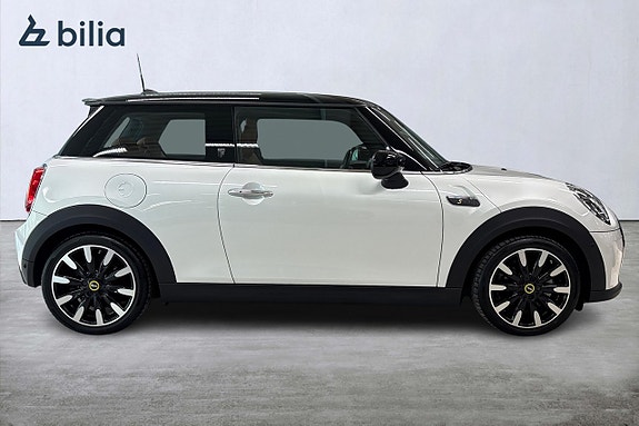 MINI Cooper SE 17 of 19