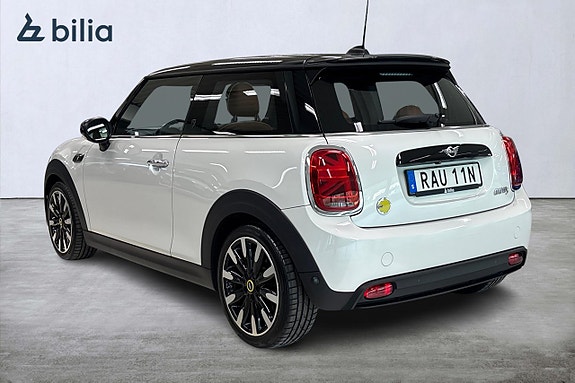 MINI Cooper SE 2 of 19