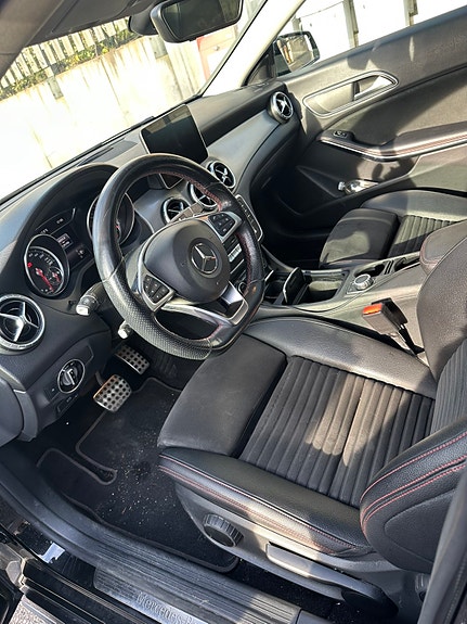 Mercedes-Benz CLA200 d 11 of 14