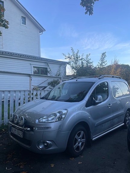 Peugeot Partner 2 of 11