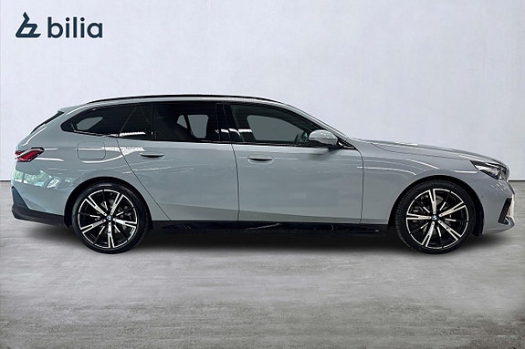 BMW 530e 17 of 19