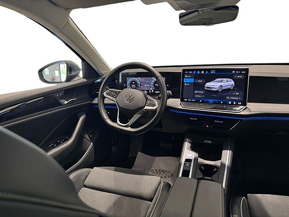 Volkswagen Passat 10 of 24