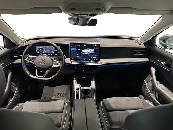 Volkswagen Passat 11 of 24