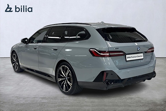 BMW 530e 2 of 19