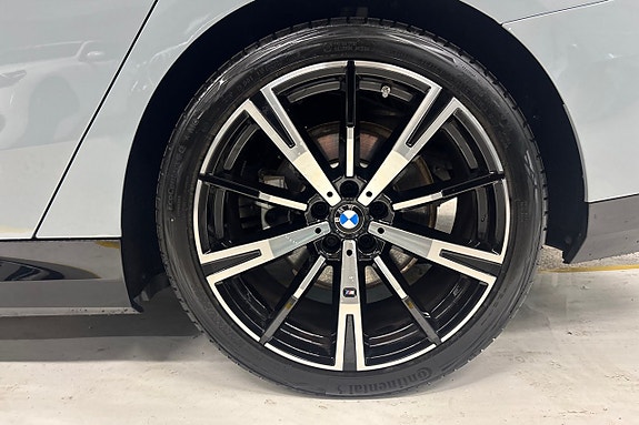 BMW 530e 16 of 19