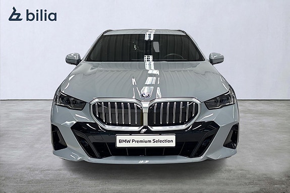 BMW 530e 5 of 19