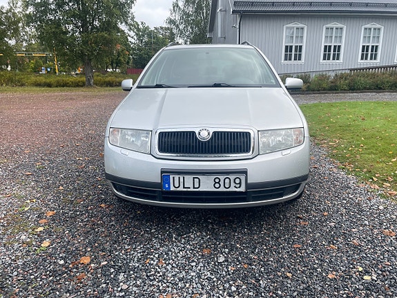 Skoda Fabia 2 of 6