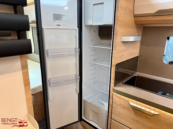 Knaus SÜDWIND BLACK SELECTION 540 UE 21 of 21