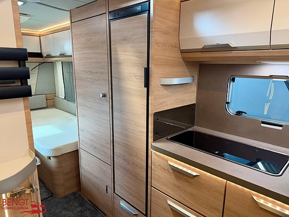 Knaus SÜDWIND BLACK SELECTION 540 UE 20 of 21