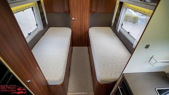 Adria Coral 670 SLT Supreme | Låga långbäddar | ALDE 13 of 21