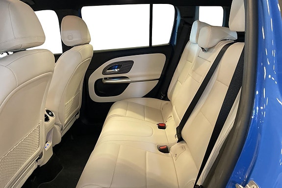 Mercedes-Benz GLB350 10 of 15