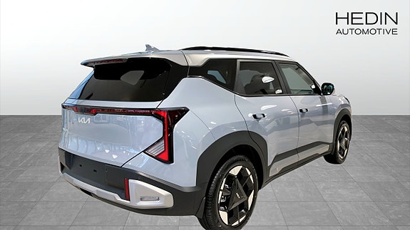 Kia Seltos 2 of 11