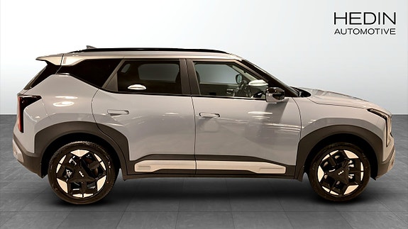 Kia Seltos 6 of 11