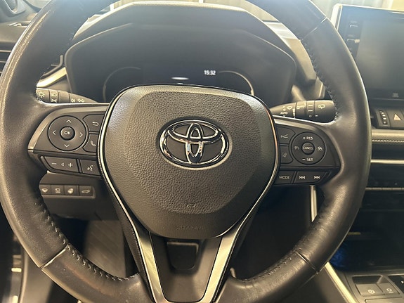 Toyota RAV4 12 of 14