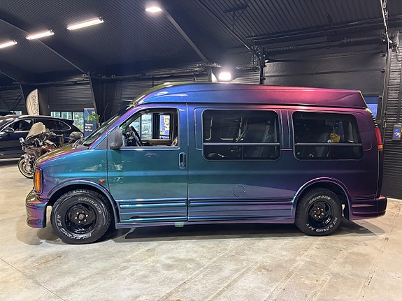 Chevrolet Express 16 of 22