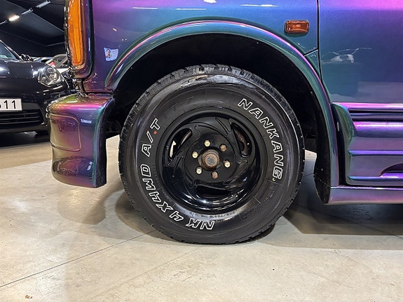 Chevrolet Express 21 of 22