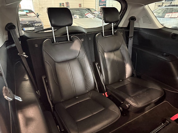 Ford S-MAX 12 of 16