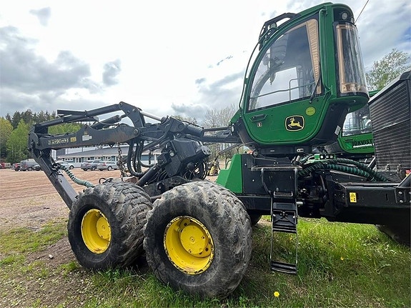 John Deere 1470G 3 of 12