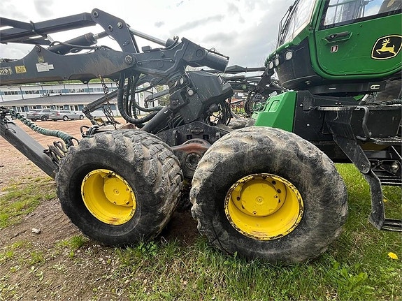John Deere 1470G 2 of 12