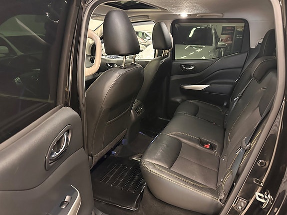 Nissan Navara 27 of 28