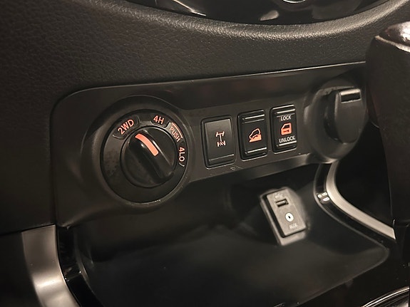 Nissan Navara 14 of 28
