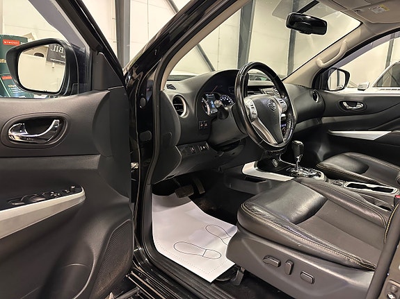 Nissan Navara 24 of 28