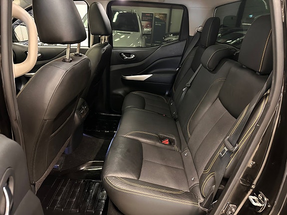 Nissan Navara 28 of 28