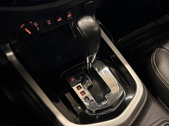 Nissan Navara 12 of 28