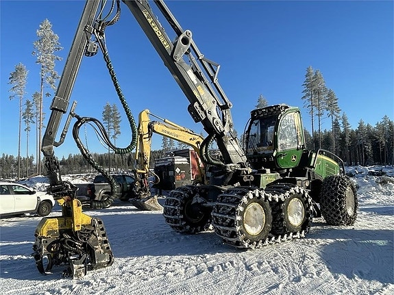 John Deere 1170G 2 of 24