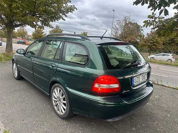 Jaguar X-TYPE 4 of 11