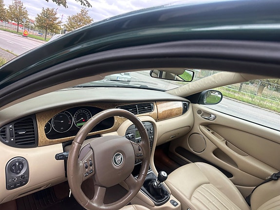 Jaguar X-TYPE 9 of 11