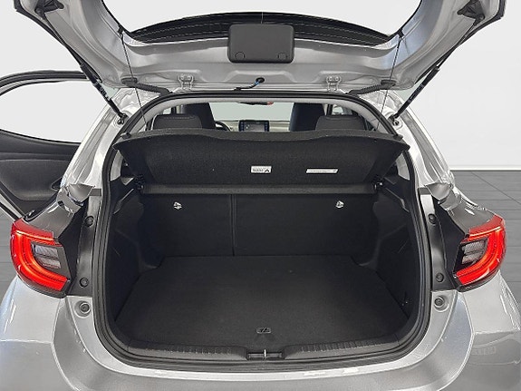 Toyota Yaris 12 of 13