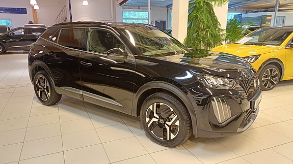 Peugeot 2008 2 of 12