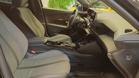 Peugeot 2008 9 of 12