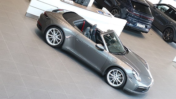 Porsche 911 Carrera 6 of 11