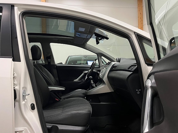 Toyota Verso 9 of 17