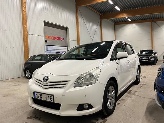 Toyota Verso 6 of 17