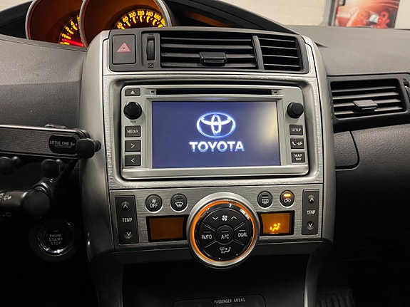 Toyota Verso 14 of 17