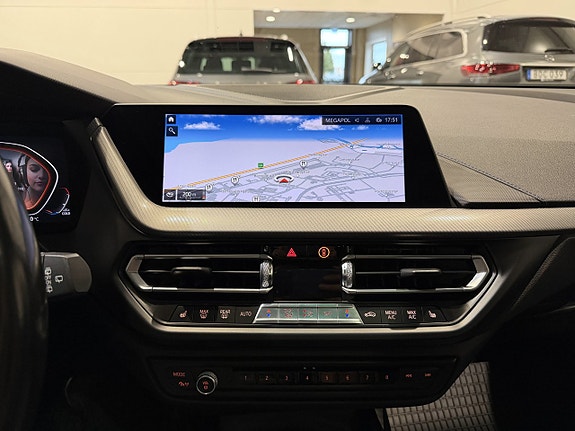 BMW 120d 19 of 25