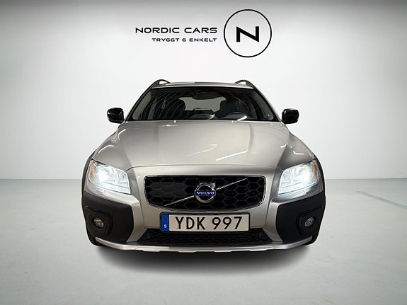 Volvo XC70 4 of 25